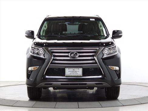 Used 2017 Lexus GX 460 image 2