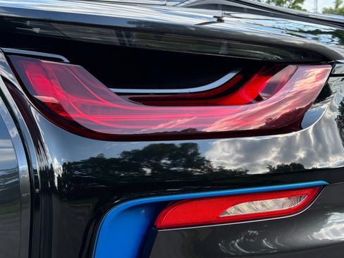 Used 2019 BMW i8 Roadster AWD/4WD image 20