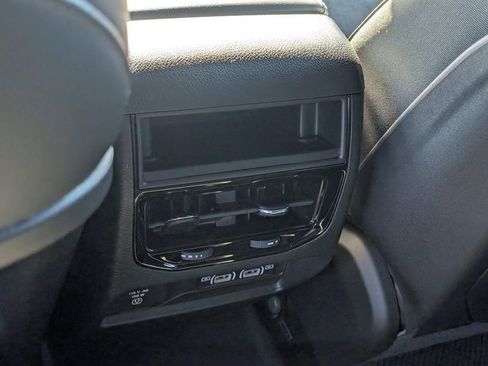 New 2025 Jeep Grand Cherokee Altitude image 16