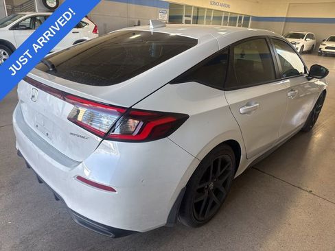 Used 2024 Honda Civic Sport image 3