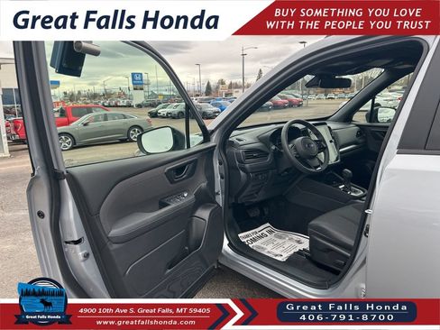 Used 2025 Subaru Forester Premium AWD/4WD image 11
