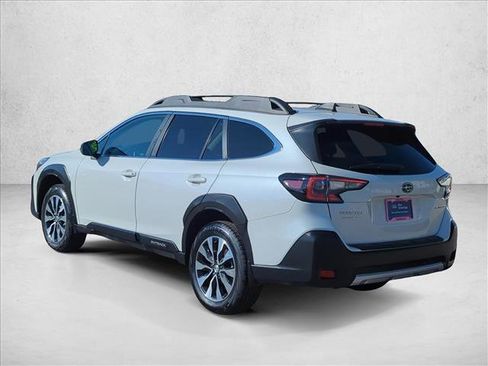 Used 2025 Subaru Outback Limited image 10