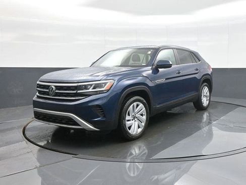 Used 2023 Volkswagen Atlas Cross Sport SE w/ Panoramic Sunroof Package AWD/4WD image 3
