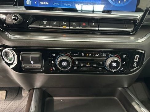 Used 2024 Chevrolet Silverado 2500 High Country w/ Technology Package image 25