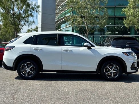 Certified 2024 Honda HR-V EX-L image 3