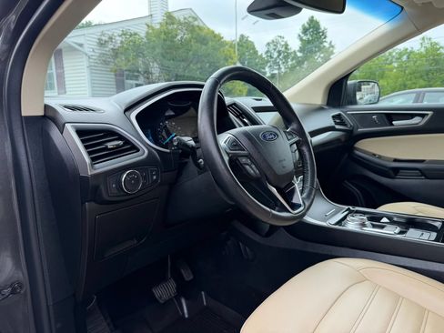 Used 2020 Ford Edge SEL w/ Convenience Package AWD/4WD image 10