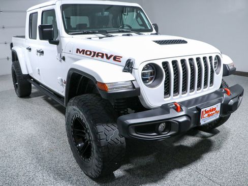 Used 2021 Jeep Gladiator Mojave AWD/4WD image 5