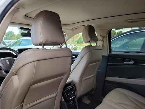 Certified 2022 Lincoln Nautilus Reserve FWD image 10