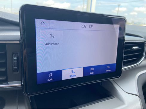Used 2020 Ford Explorer XLT w/ Equipment Group 202A AWD/4WD image 26