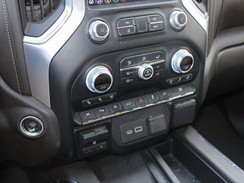 Used 2021 GMC Sierra 1500 SLT image 25