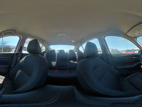 Used 2025 Nissan Altima 2.5 SV FWD image 37
