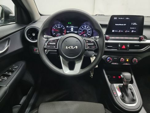 Used 2024 Kia Forte LXS w/ LXS Technology Package image 16