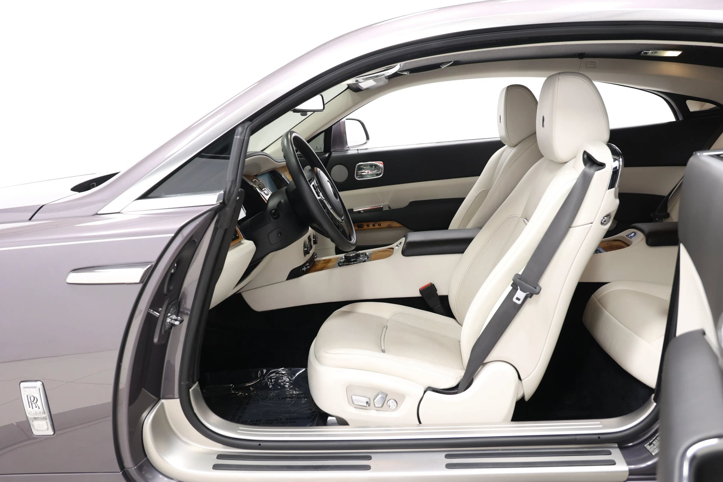 Used 2017 Rolls-Royce Wraith RWD image 18