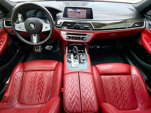 Used 2021 BMW 750i xDrive 750i xDrive w/ M Sport Package image 16