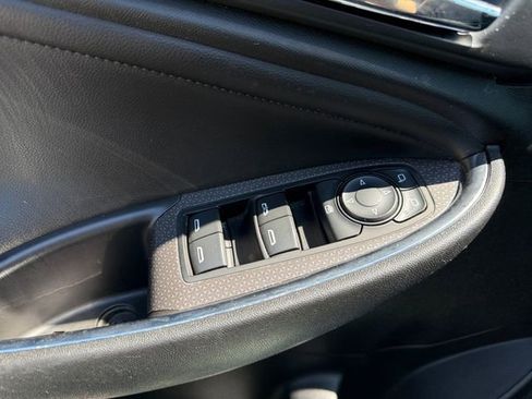 Used 2016 Chevrolet Malibu LT w/ Leather Package FWD image 23