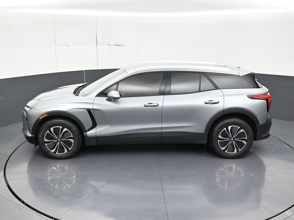Used 2024 Chevrolet Blazer EV LT AWD/4WD image 16