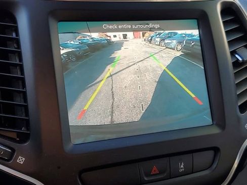 Used 2022 Jeep Cherokee Latitude image 23