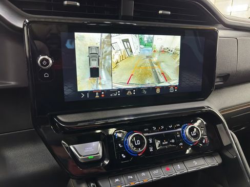 Used 2025 GMC Sierra 1500 AT4 w/ AT4 Premium Package AWD/4WD image 37