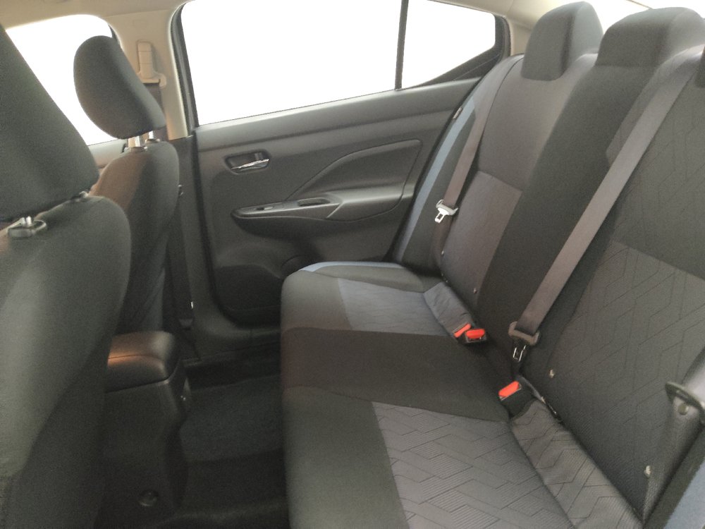 Used 2025 Nissan Versa SV FWD image 18