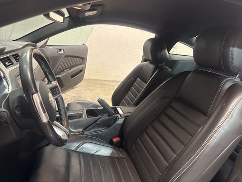 Used 2013 Ford Mustang Premium w/ Electronics Pkg RWD image 16