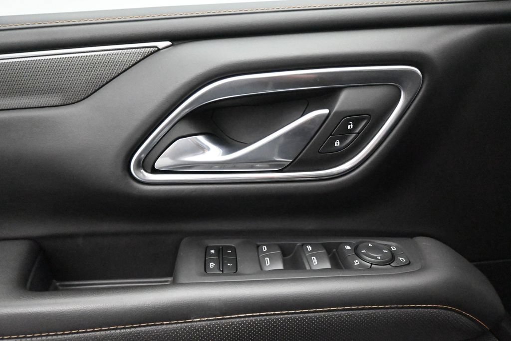 Used 2023 GMC Yukon XL AT4 AWD/4WD image 11