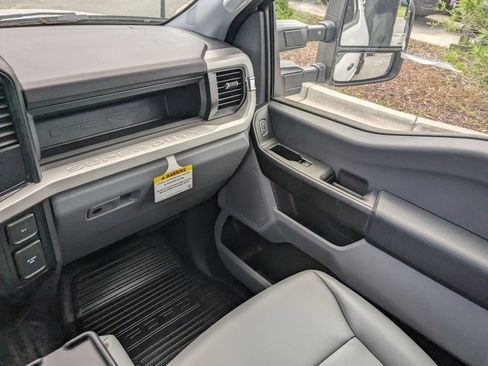 New 2024 Ford F350 XL w/ XL Chrome Package image 18