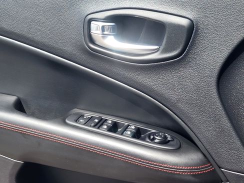 Used 2019 Jeep Compass Trailhawk w/ Leather Interior Group AWD/4WD image 20