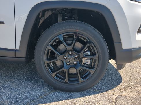 New 2026 Jeep Compass Latitude AWD/4WD image 9