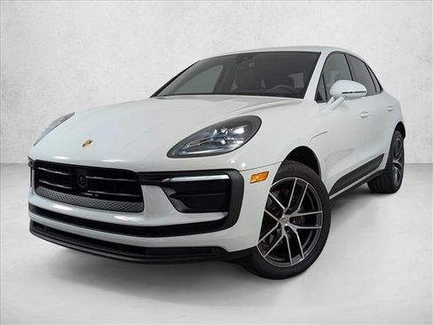 Certified 2025 Porsche Macan Turbo image 1