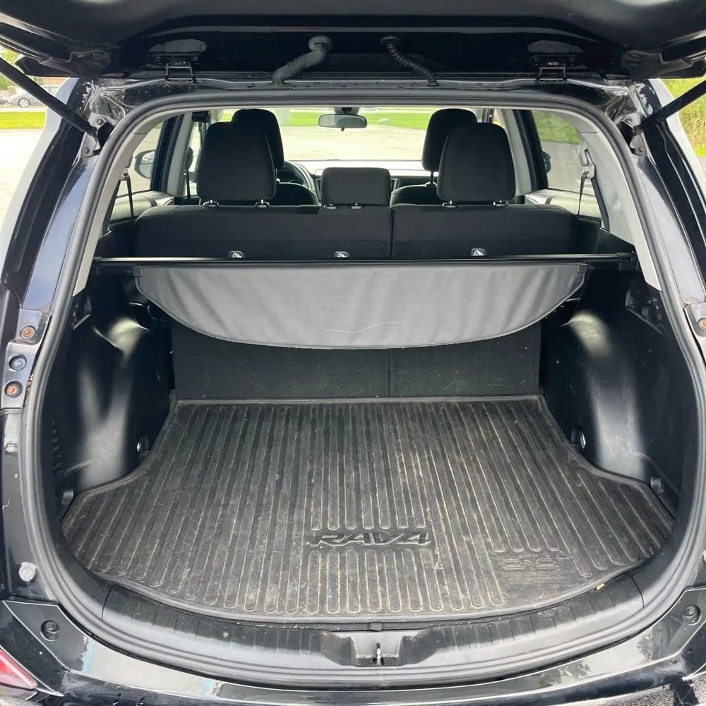 Used 2018 Toyota RAV4 LE w/ All Weather Liner Package AWD/4WD image 16