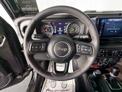 Used 2024 Jeep Wrangler Unlimited Sport AWD/4WD image 11