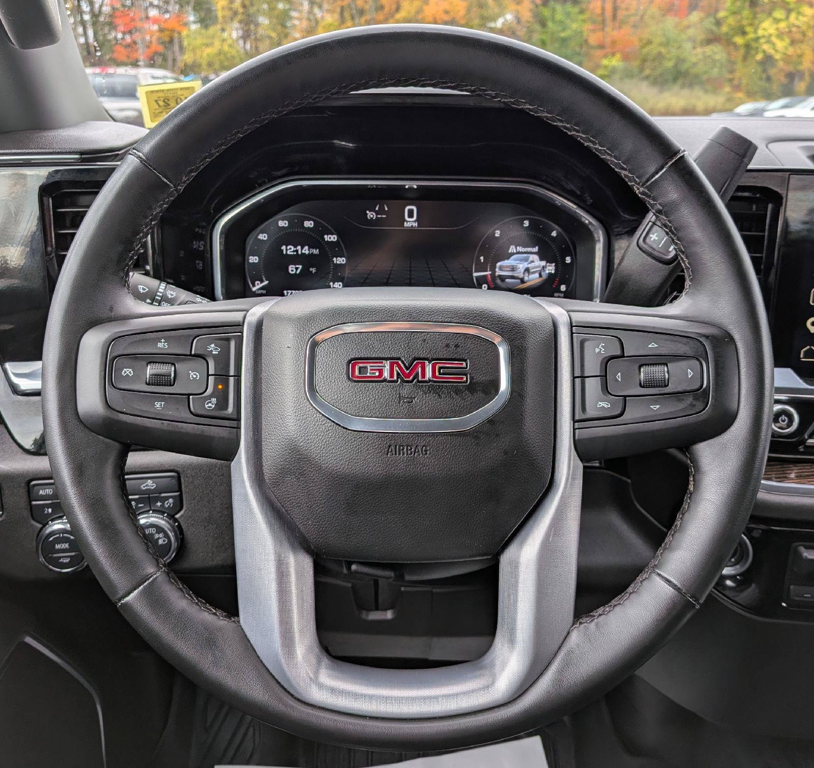 Used 2025 GMC Sierra 1500 SLE AWD/4WD image 15