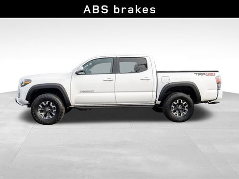 Used 2023 Toyota Tacoma TRD Off-Road image 7