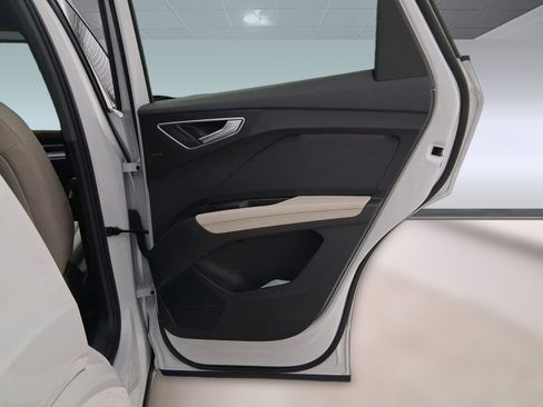 Certified 2023 Audi Q4 e-tron Prestige image 30