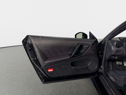 Used 2021 Nissan GT-R Premium AWD/4WD image 29