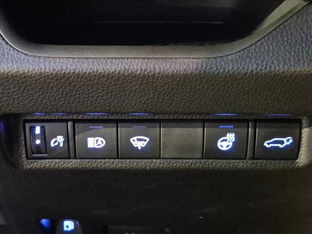 Used 2021 Toyota RAV4 XLE Premium AWD/4WD image 9