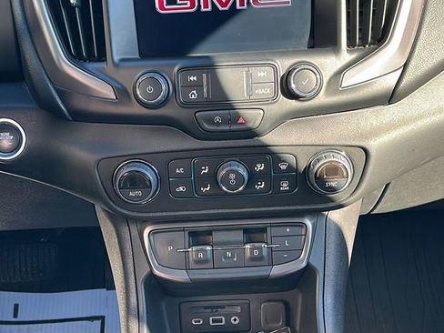 Used 2024 GMC Terrain AT4 image 18