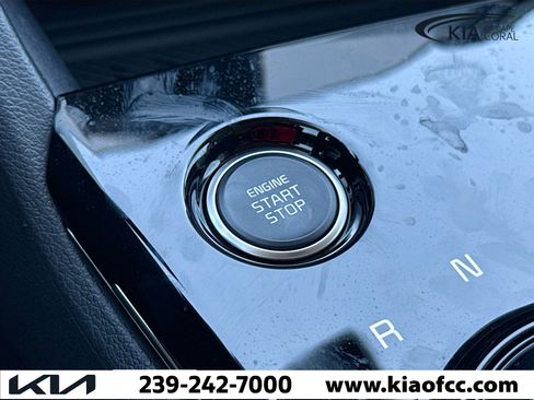 New 2025 Kia Sportage EX image 33