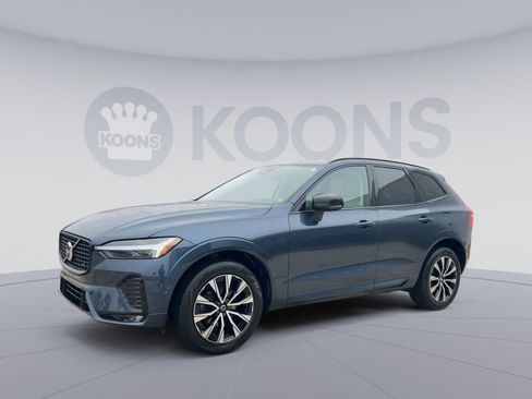 Used 2023 Volvo XC60 B5 Plus AWD/4WD image 5