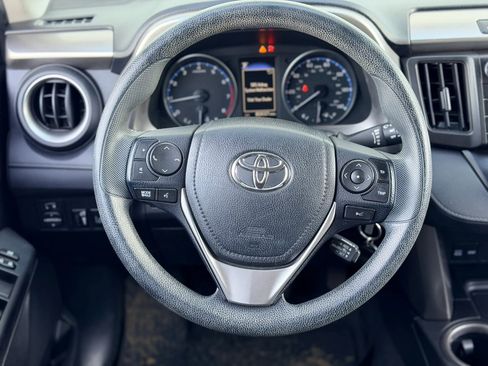 Used 2018 Toyota RAV4 LE w/ All Weather Liner Package AWD/4WD image 16