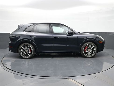 Used 2021 Porsche Cayenne GTS image 23