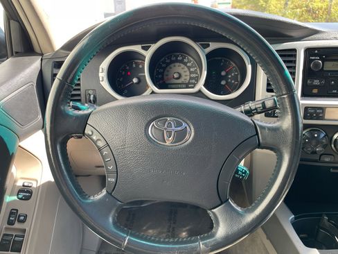 Used 2005 Toyota 4Runner SR5 image 24