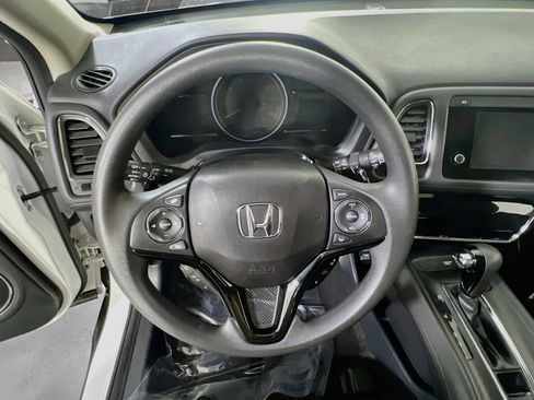Used 2022 Honda HR-V EX image 11
