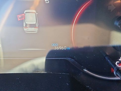 Used 2023 Toyota RAV4 LE AWD/4WD image 6