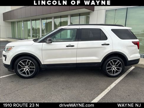 Used 2019 Ford Explorer Sport w/ Ford Safe & Smart Package AWD/4WD image 2