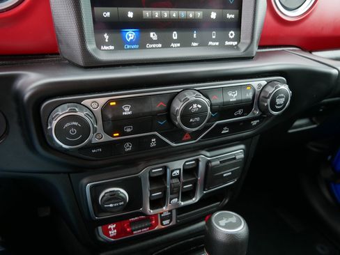 Used 2022 Jeep Wrangler Unlimited Rubicon image 31