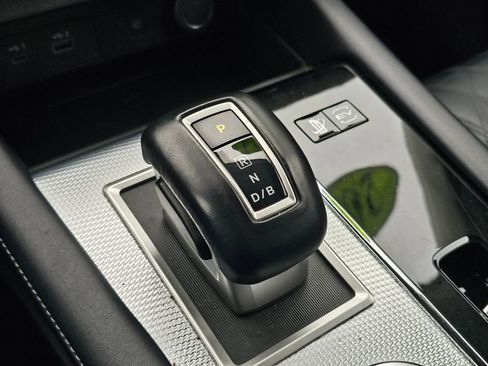 Used 2024 Mitsubishi Outlander SEL image 27