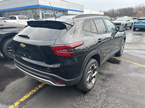 Used 2024 Chevrolet Trax LT w/ Driver Confidence Package image 2