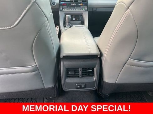 Used 2019 Toyota Avalon XSE w/ All Weather Liner Package FWD image 16