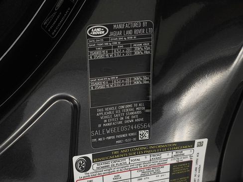 Certified 2025 Land Rover Defender 90 V8 AWD/4WD image 41